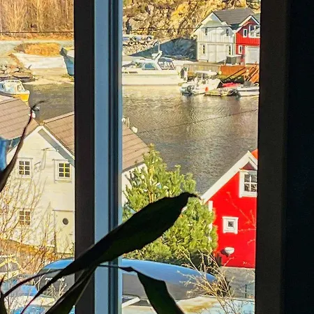 8 Person In Auklandshamn Holiday home Vestvik