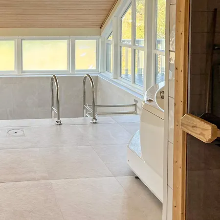 Casa vacanze 4 Star Holiday Home In Auklandshamn Vestvik